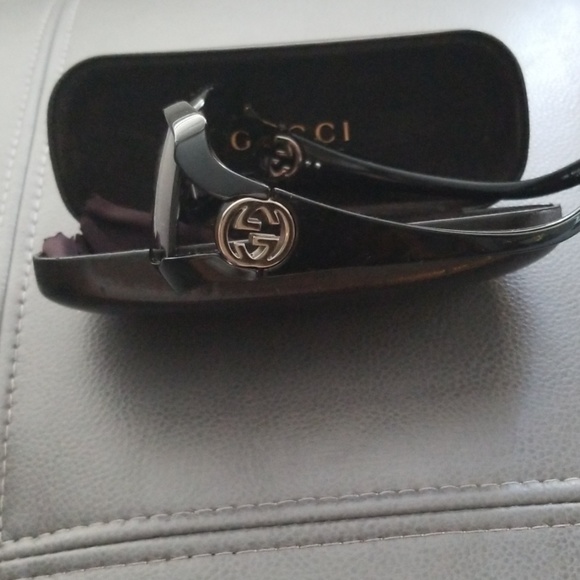 Gucci Sunglasses - Picture 2 of 8